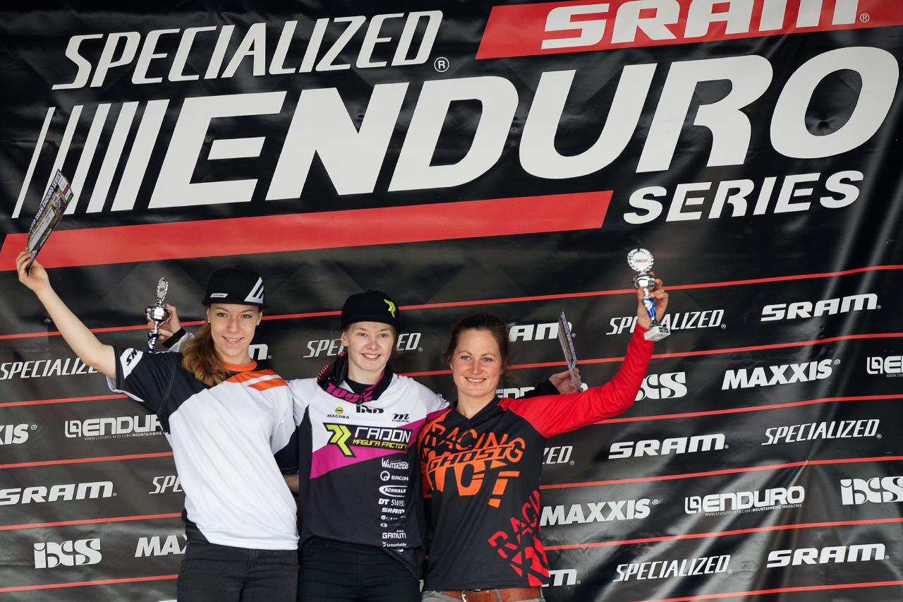 Die schnellsten drei Damen aus Willingen: Raphaela Richter (Radon Factory Enduro Team), Veronika Brüchle (Stevens MTB Racing Team) und Lisa Policzka (Ghost Riot Racing).