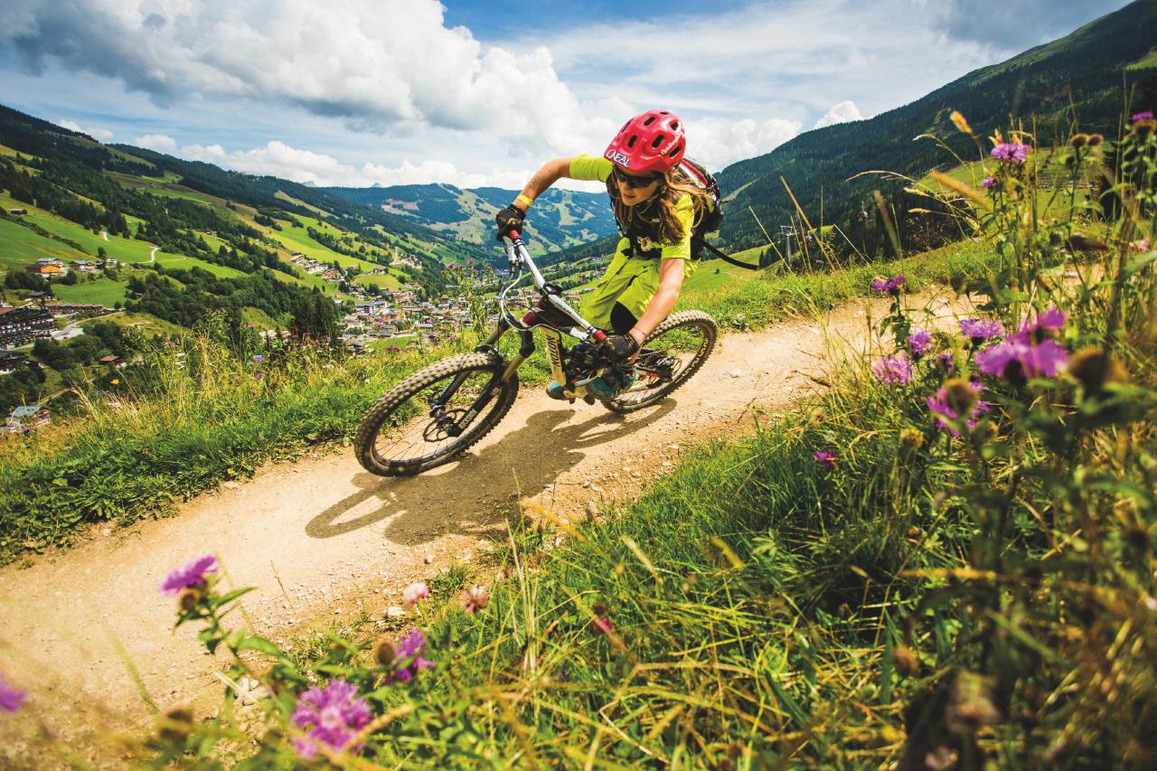 Trails satt kann man beim GlemmRide Bike Festival in Saalbach Hinterglemm unter die Reifen nehmen ©Tom Bause