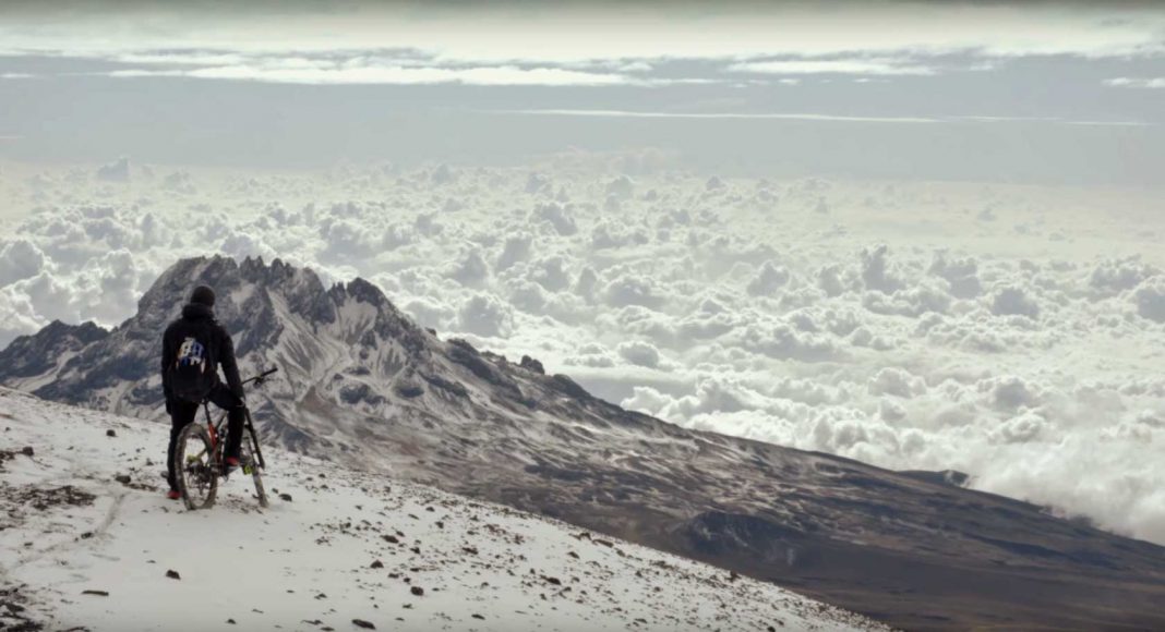 Hans Rey und Danny MacAskill vs. Kilimanjaro