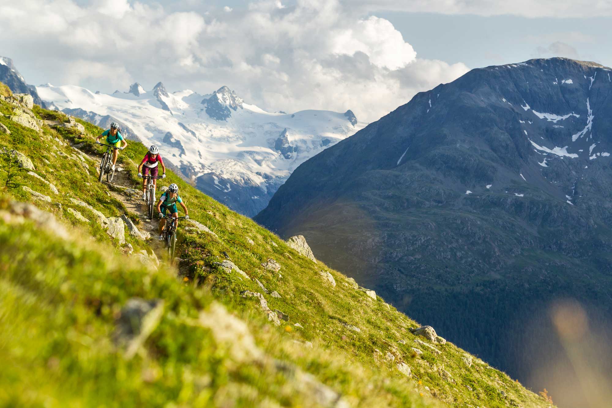 Top 5 Panorama MTB-Touren Graubünden Schweiz
