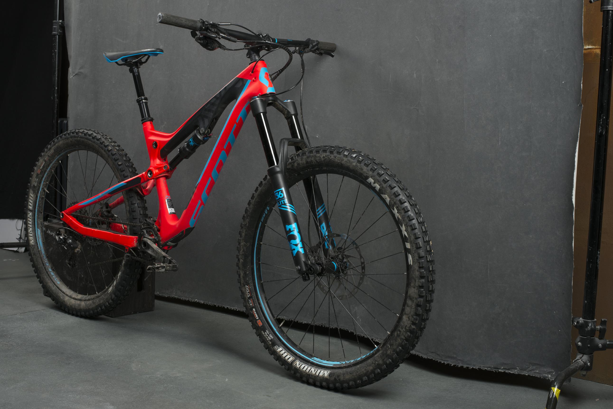 Ganz schön breit: Das Genius LT 710 Plus von Scott gehört einer ganz neuen Gattung von Enduro-Bikes an.